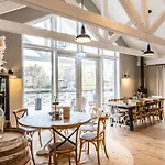 River Loft 4*