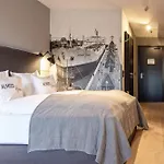 River Loft 4*