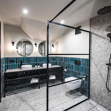River Loft & Hotel