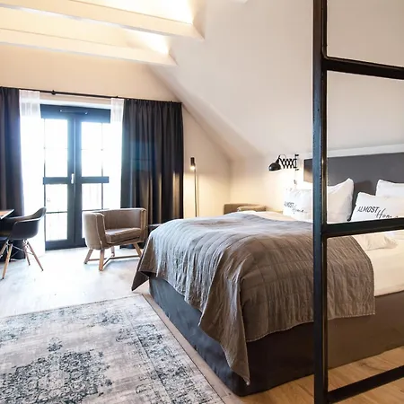 River Loft & Hotel 4*